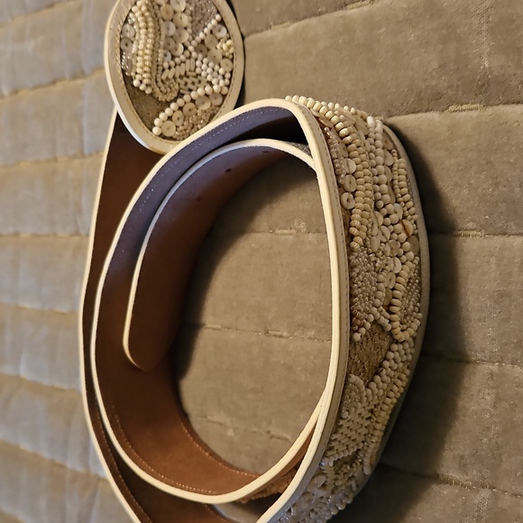 Beautiful White Beaded Belt - Picture 4 of 8